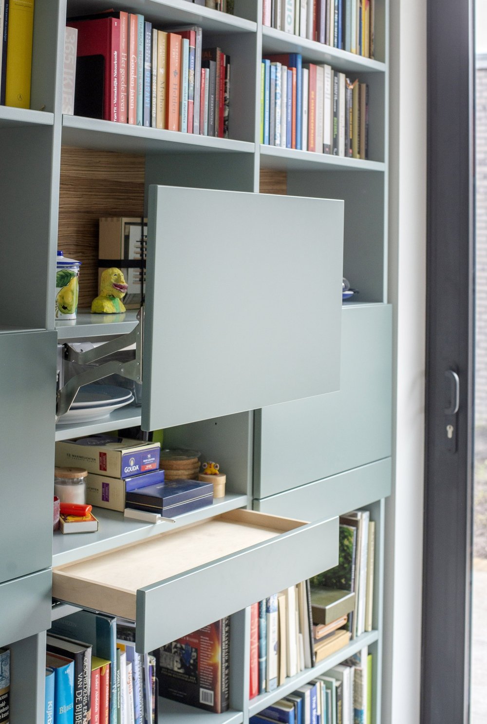 Dubbelzijdige boekenkast (foto 7)